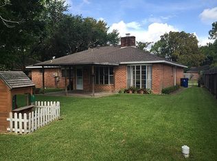 311 Chelsea Ln, Friendswood, TX 77546