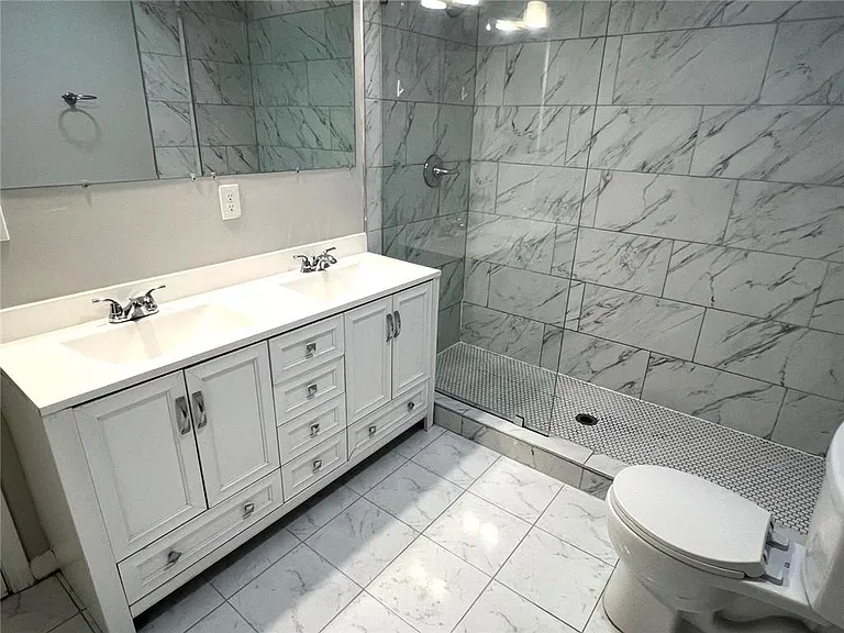 566 Rockwell St SW — Photo 19