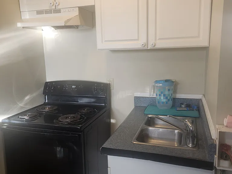 224 Hampton St #2 — Photo 3