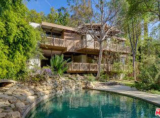 17269 Oak View Dr, Encino, CA 91316