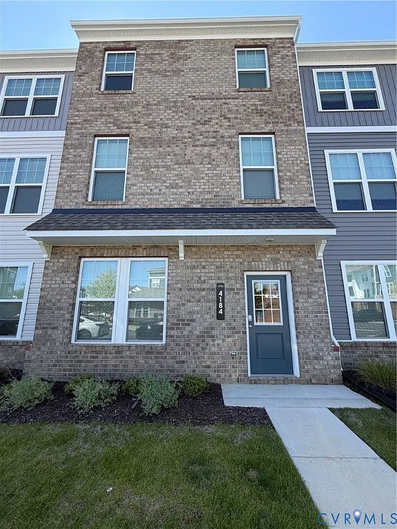 3 bed, 2.5 bath, 1632 sqft, $2,475 — Photo 2