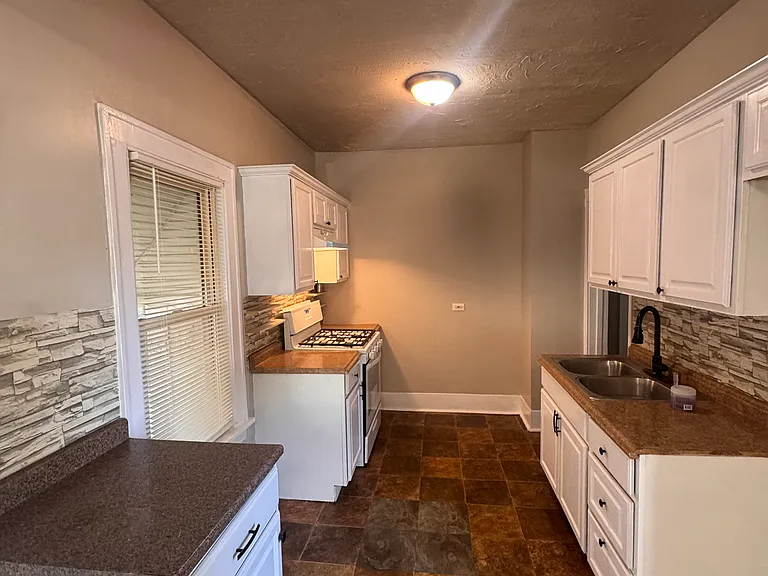 14613 Saint Louis Ave — Photo 12