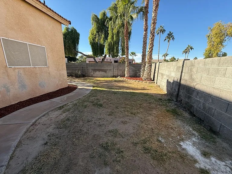 10736 S Calle Raquel — Photo 16