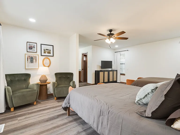 3121 Kent Dr — Photo 30
