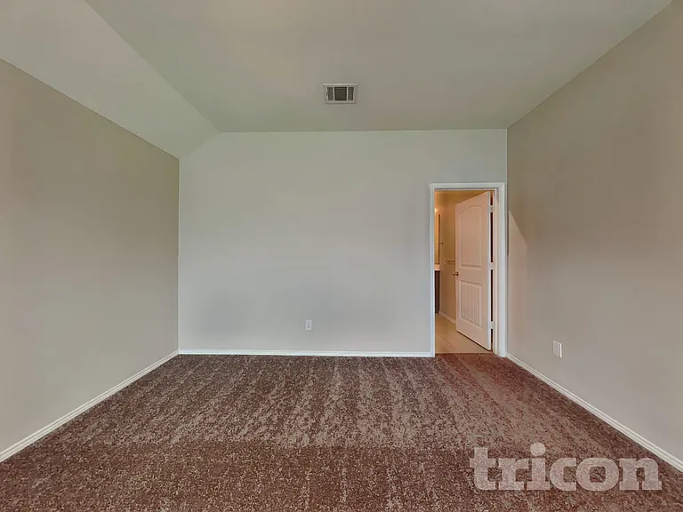 2536 Old Buck Dr — Photo 8