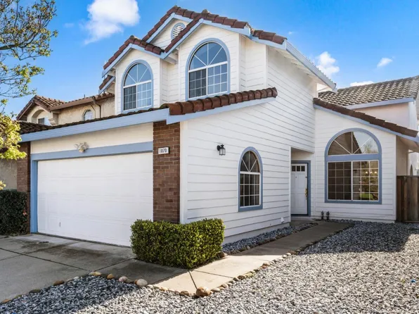 1070 Sandalwood Ln, Milpitas, CA 95035