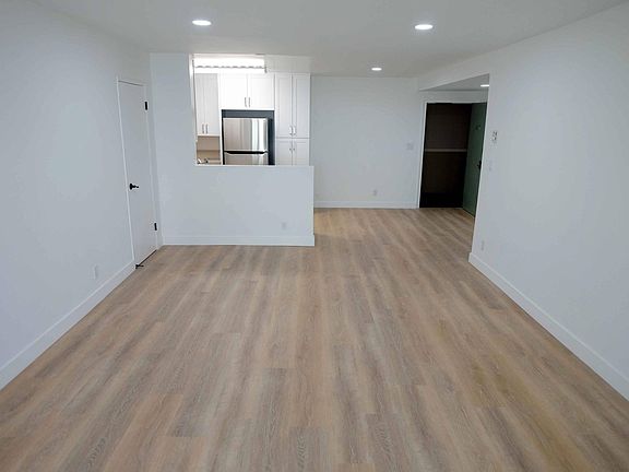 4th image of 1200 S Wooster St #207
