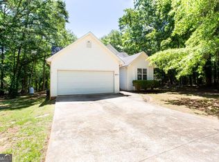 8071 Beachwood Dr, Murrayville, GA 30564