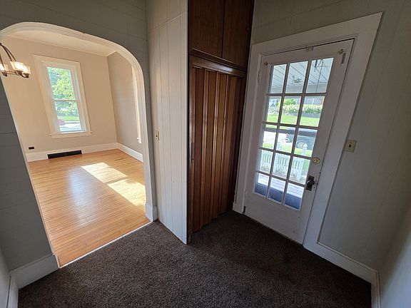 4th image of 328 4th St