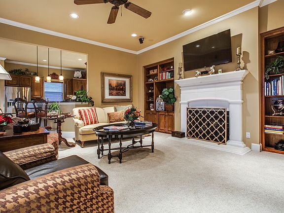 3rd image of 7410 Ramblewood Dr
