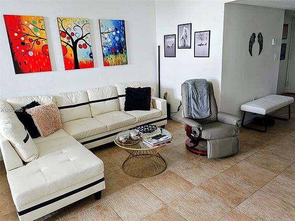 3rd image of 2333 Brickell Ave APT 2814
