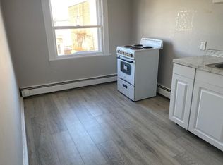 487 E 24th St FLOOR 3, Paterson, NJ 07514