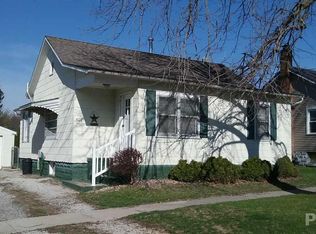 307 N Green St, Roanoke, IL 61561