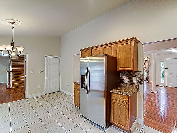 5th image of 3366 Bannerwood Dr