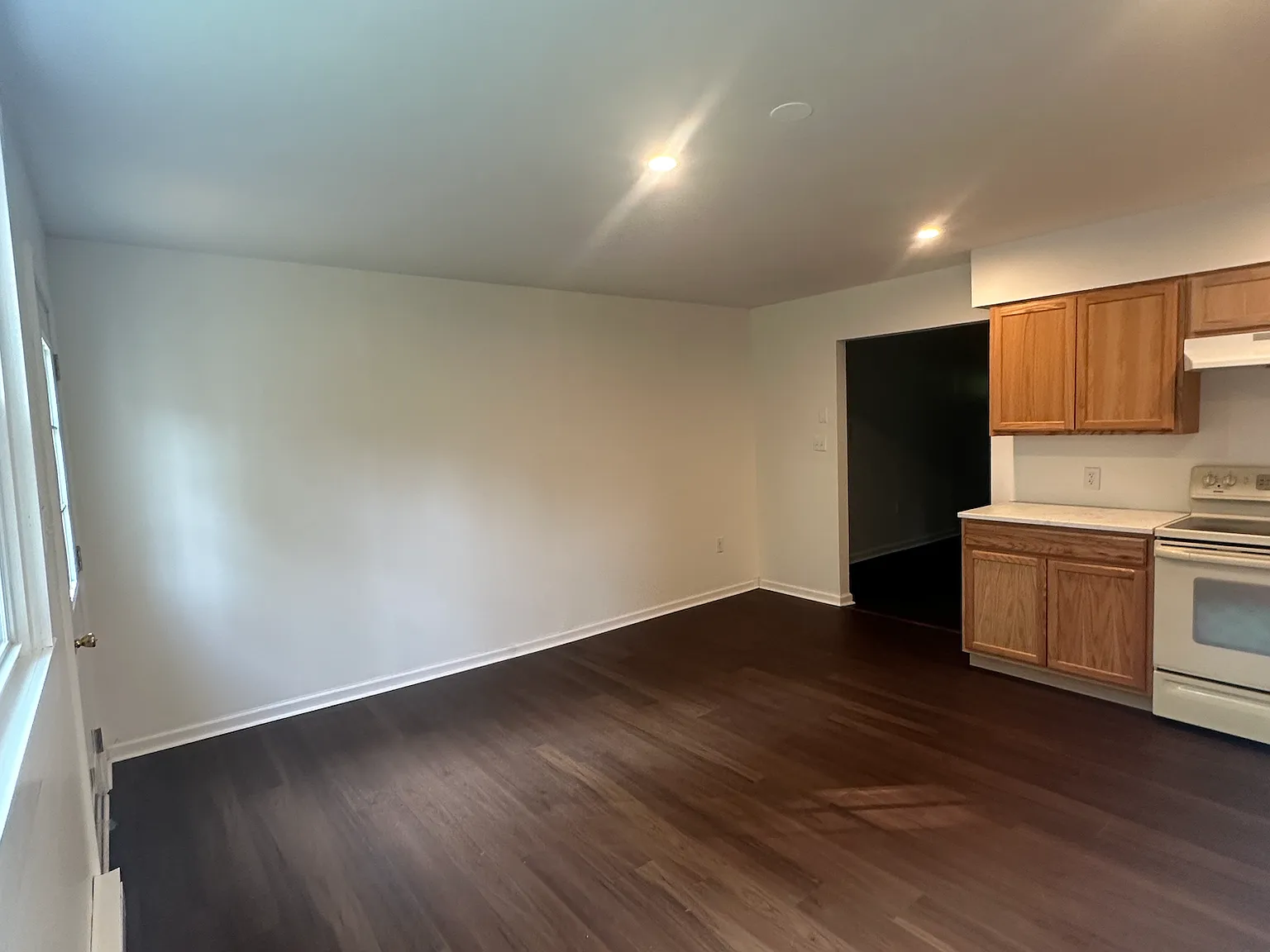 2 bed, 800 sqft, $1,600 — Photo 4