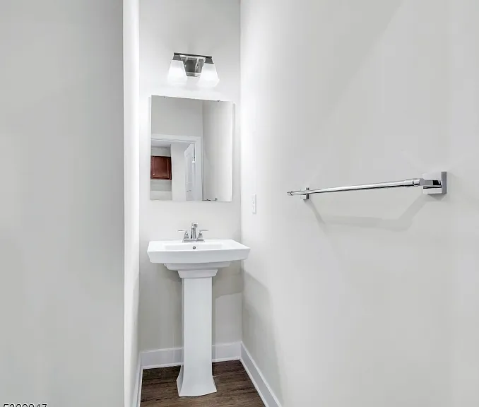 27 Peckwell St — Photo 3