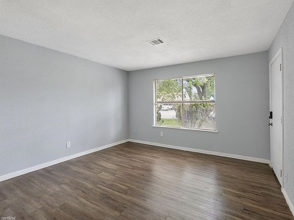 5th image of 5851 Southtown St