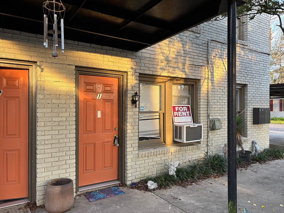 1st image of 400 Saint Joseph St APT 1