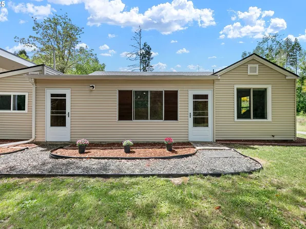 1442 Territorial Hwy, Cottage Grove, OR 97424