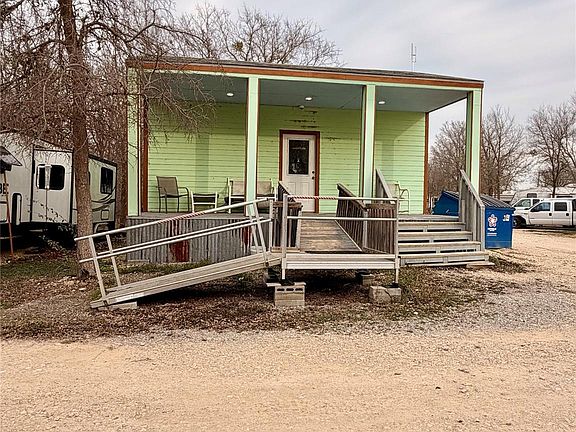 4th image of 270 Hidden Path