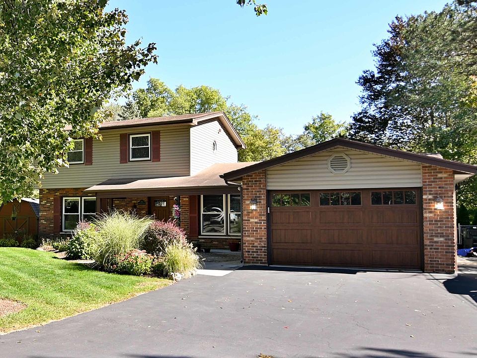 1st image of 111 Brookside Ct