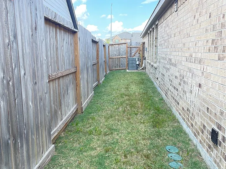 2706 Lemonwood Ln — Photo 37