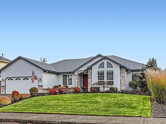 2nd image of 2590 NE Lorie Dr