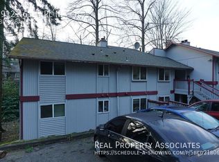 19121 61st Pl NE APT B, Kenmore, WA 98028