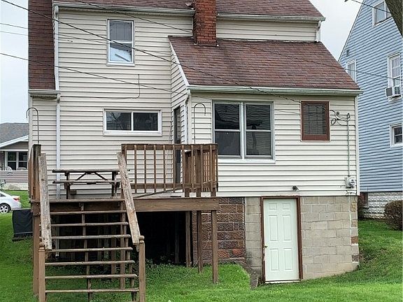 2nd image of 1030 Taylor Ave