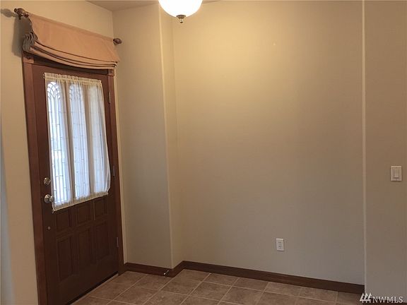 2nd image of 5811 Ashbourne Ln SE