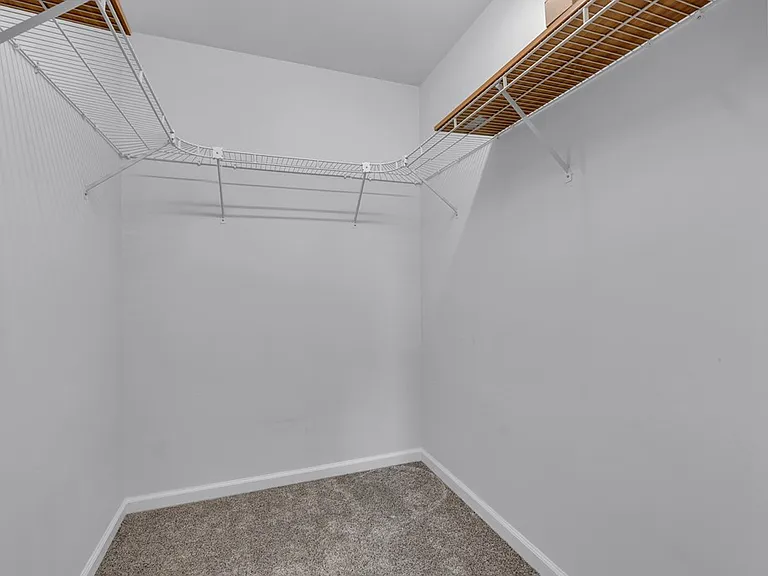 62 Eastgate Cir — Photo 6