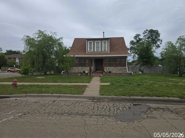 146 W 8th St, Chapman, KS 67431