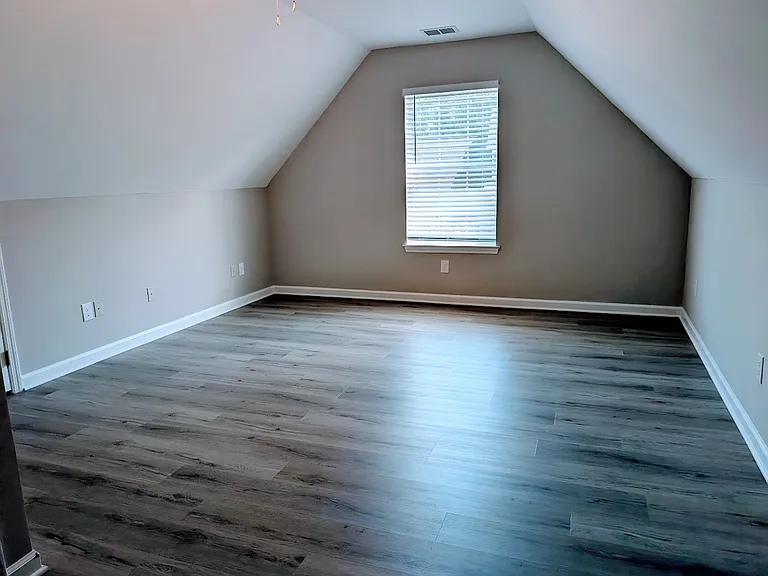 115 Remington Dr — Photo 11