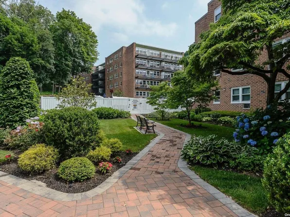 34 Pearsall Avenue #1D, Glen Cove, NY 11542