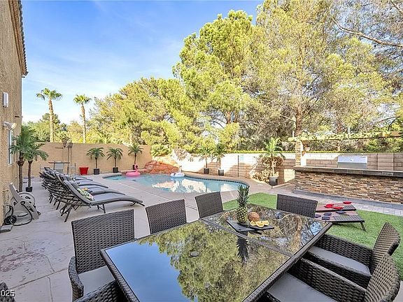 4th image of 2728 Monrovia Dr