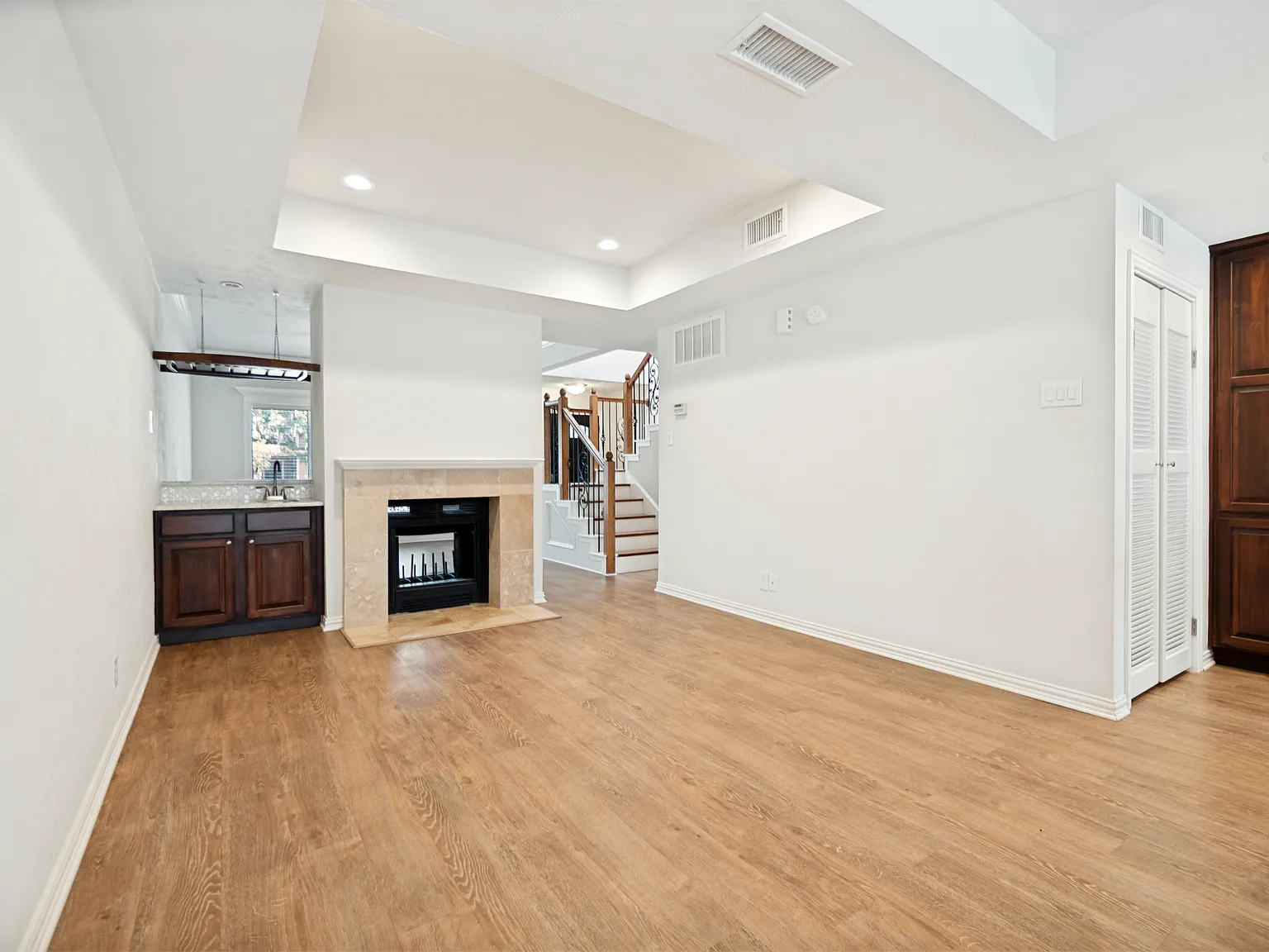 2 bed, 1406 sqft, $2,650 — Photo 4