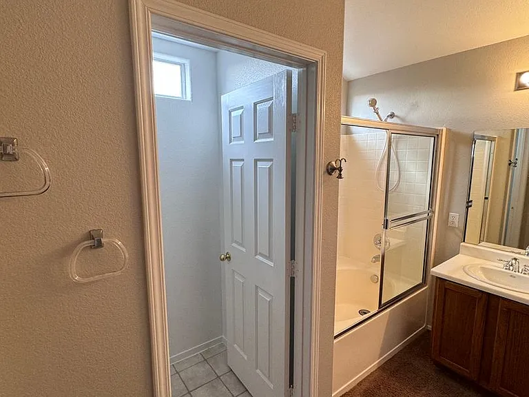 10413 Orange Port Ct — Photo 24