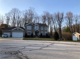 2938 Vivian Ct, Uniontown, OH 44685