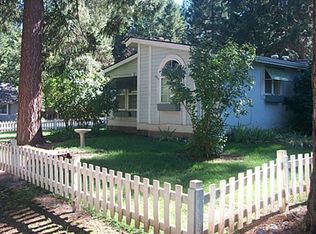 602 Sherwood Ave, Cave Junction, OR 97523