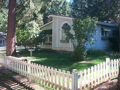 602 Sherwood Ave, Cave Junction, OR, 97523