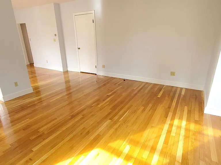 LR space (open LR-DR)