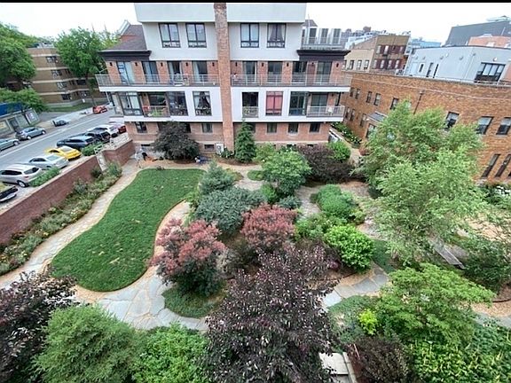 3rd image of 72 Maujer St #3H