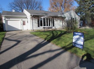 1437 11th St S, Fargo, ND 58103