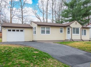 3 Valley View Trl, Wantage, NJ 07461
