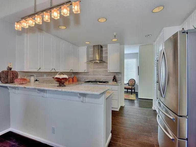 101 Emerald Bay Ln — Photo 7
