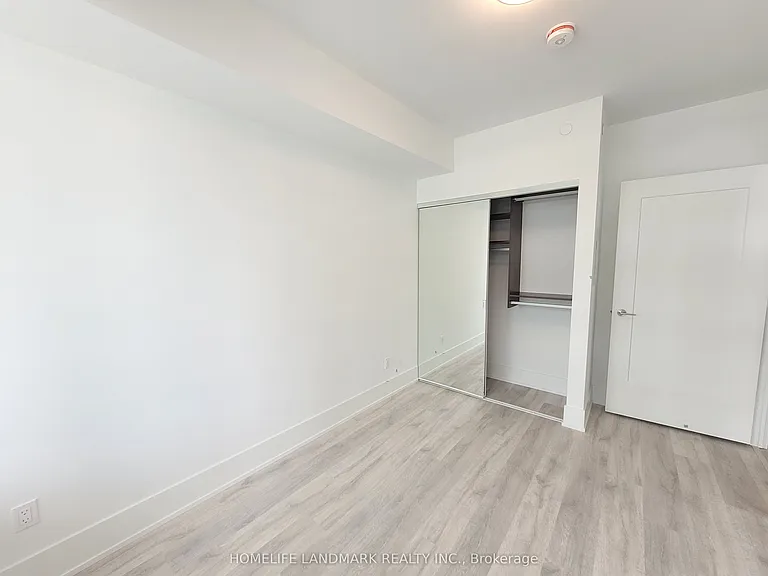 480 Front St W #1810 — Photo 7