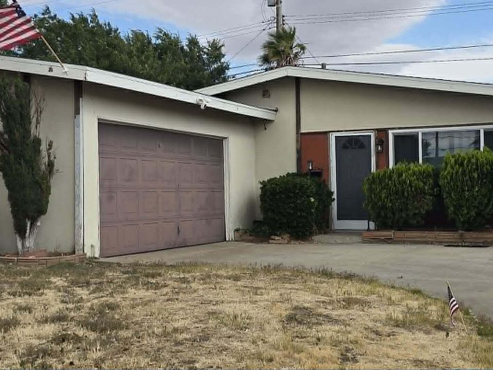 1st image of 38926 Foxholm Dr