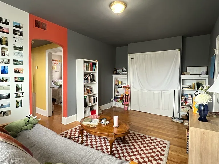 2352 N Saint Louis Ave #3 — Photo 2