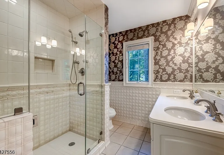 7 Byron Rd — Photo 17
