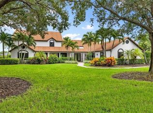 4823 Pond Apple Dr S, Naples, FL 34119